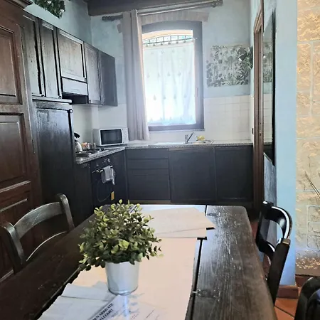 Monolocale Adelaide Abbadesse Milán